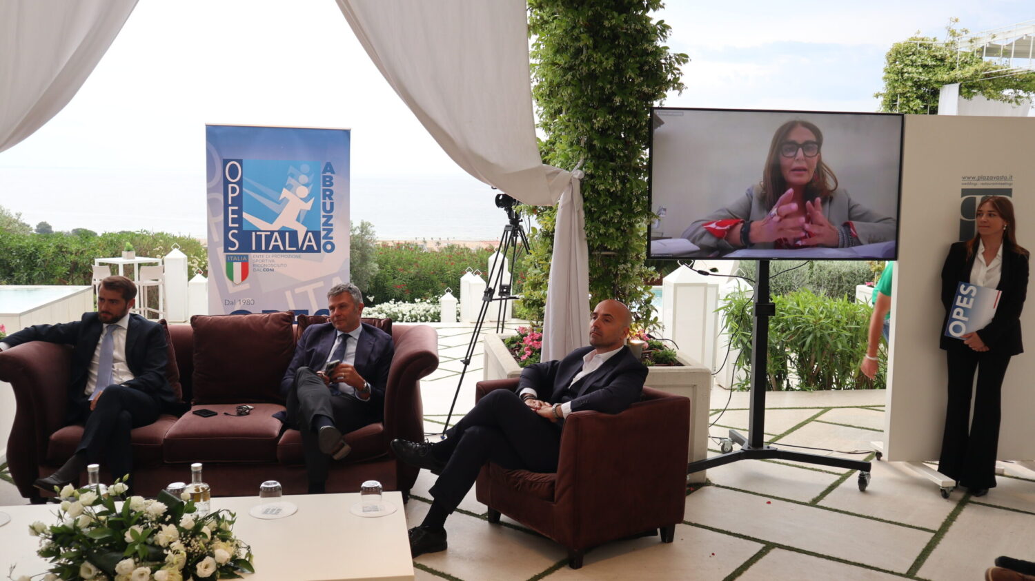 Daniela Santanchè, Ministro del Turismo, interviene al meeting di OPES Abruzzo su Sport e Turismo