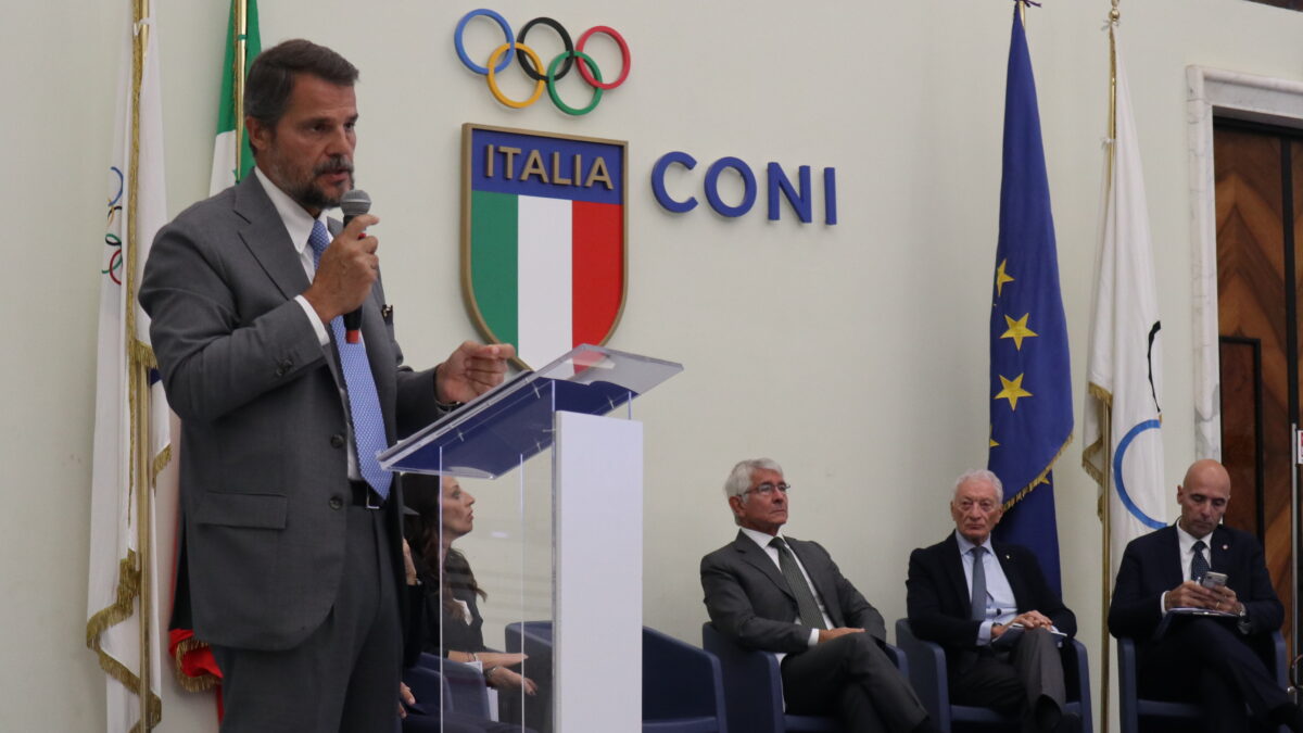 Il Presidente Mezzaroma durante il suo intervento al convegno promosso dal Direttivo della Conferenza Nazionale ANCI dei Presidenti dei Consigli Comunali